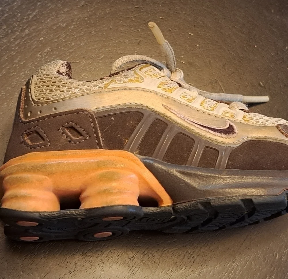 Nike Shox Girl's Pink & Brown Sneakers Size 5C